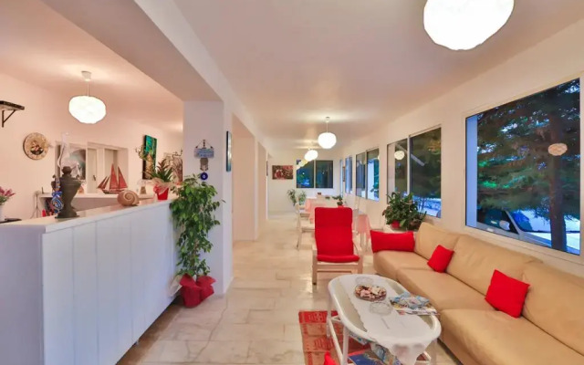 Kiraz Otel Alacati
