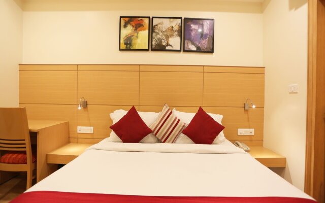 OYO Townhouse 5244 Galaxy Rooms