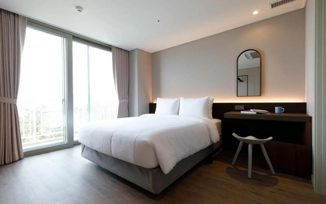The Weekand Resort