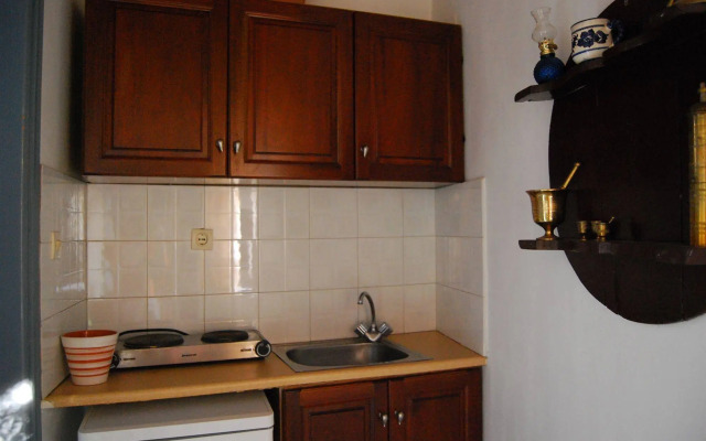 Erato Apartments