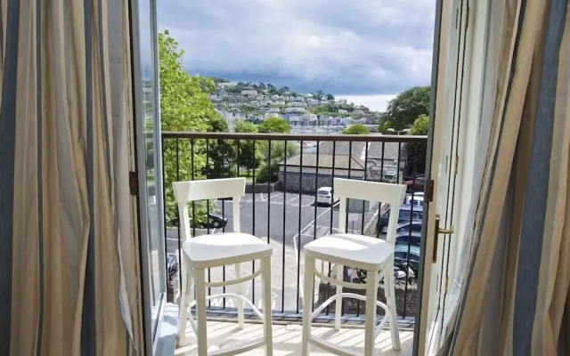15 Dartmouth House