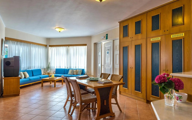 Veronica Hotel