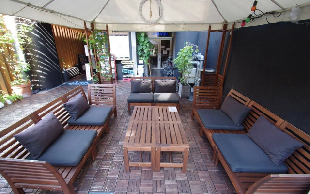 Ark Hostel & Cafe Dining