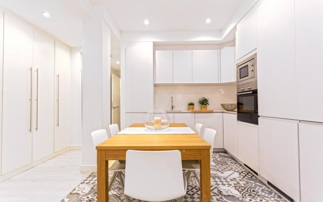 Charming two-bedroom apartment near Cathedral. Zacatin 103