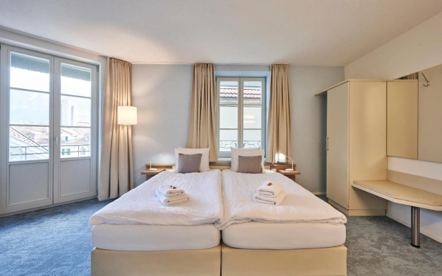 Aparthotel Krone - Self Check In – Guest Rooms – Unterseen