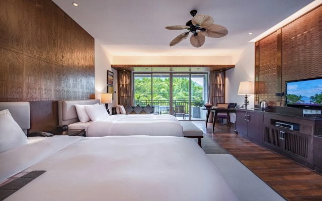 Le Meridien Shimei Bay Beach