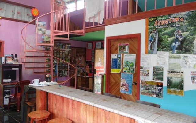 Hotel Sloth Backpackers