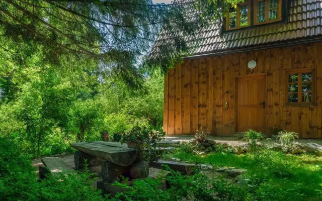 Yeti Cabin