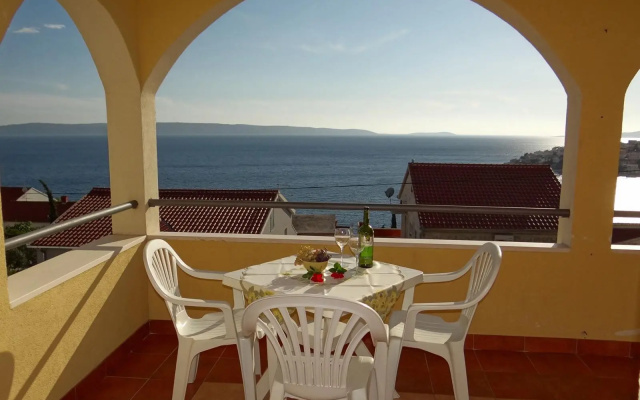 sea view apartment w/ swimming pool and jacuzzi a7