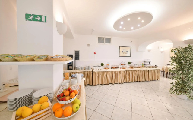 Hotel Noris