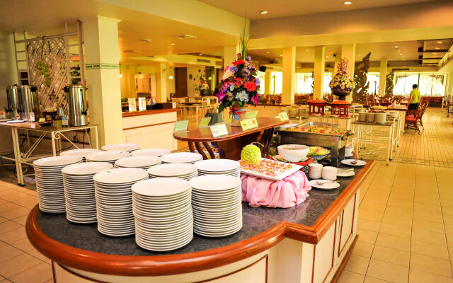 Wiang Indra Riverside Resort