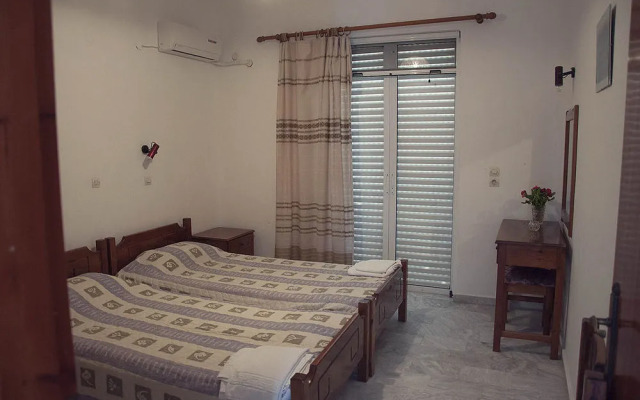 Yiannis Apartments