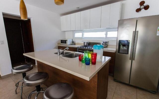 Casa Esmeralda - Family Friendly 3 Bedroom Home with Private Pool