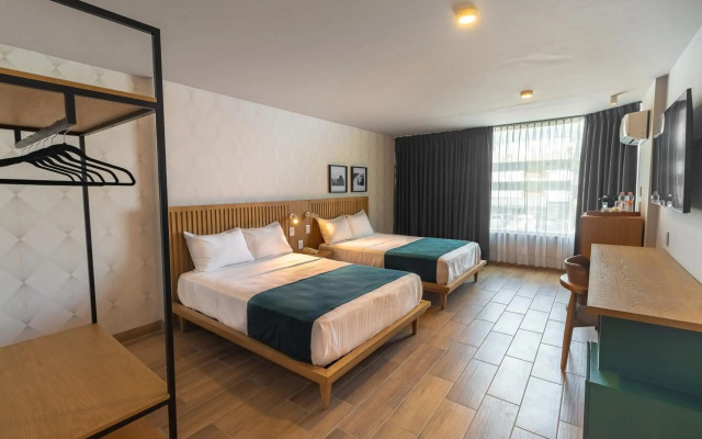 Oliva Plaza Hotel