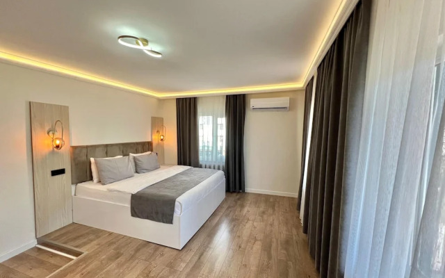 Golden Life Suite