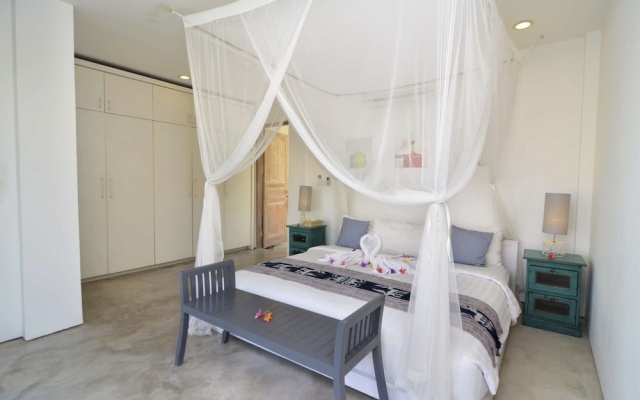 Rent a Luxury Villa in Bali Close to the Beach – Guest Rooms – Tibubeneng