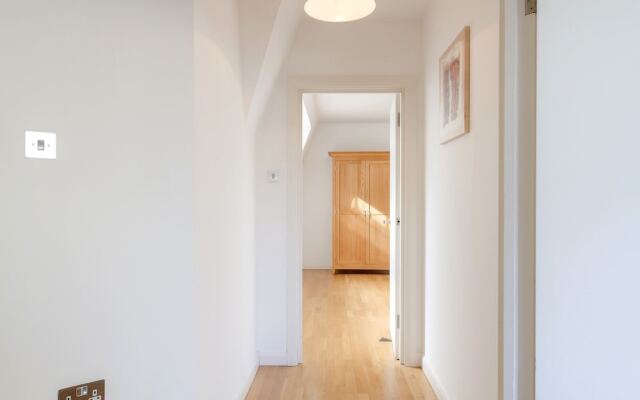 Roomspace Apartments -Groveland Court
