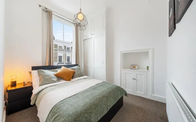 Stylish and Cosy 2BD Flat in Notting Hill