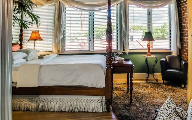 Peerless Hotel & Restaurant