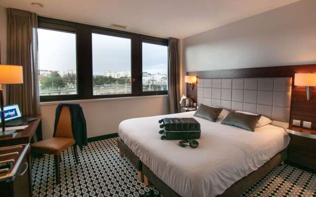 Kyriad Limoges Centre - Gare - Atrium