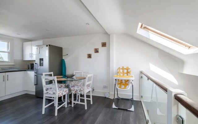 Beautiful 2 Bedroom Family Home