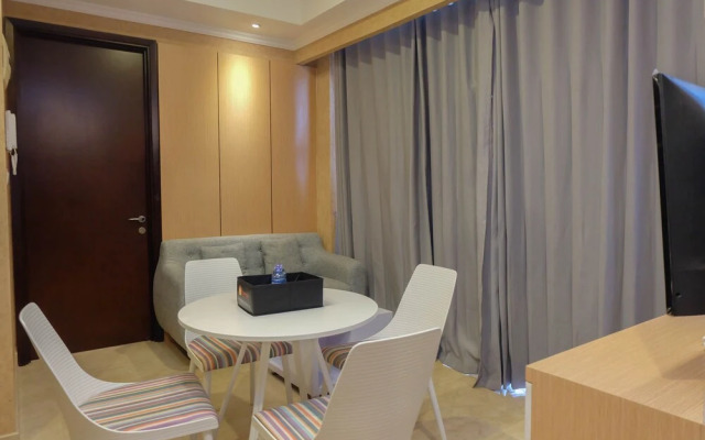 Lavish And Tranquil 2Br At Menteng Park Apartment