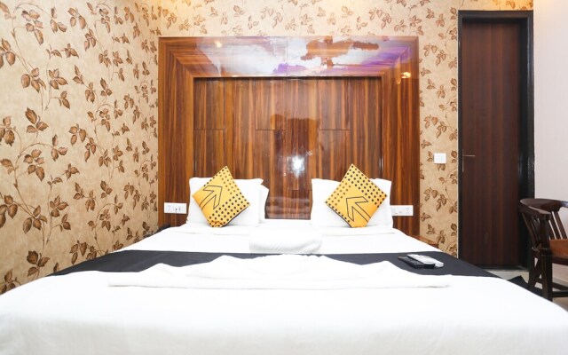 Capital O 47820 Luxury Stay