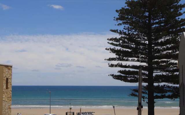 Elandra Holiday Home