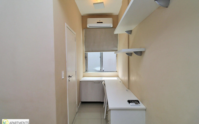 Studio moderno e silencioso na quadra da praia em Ipanema!