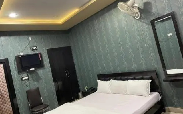 Hotel Maya Shayam