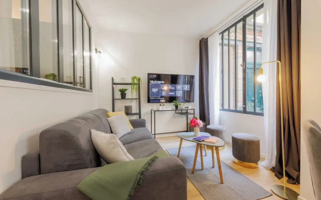 Beautiful Apartment at Gare de L'est Republique