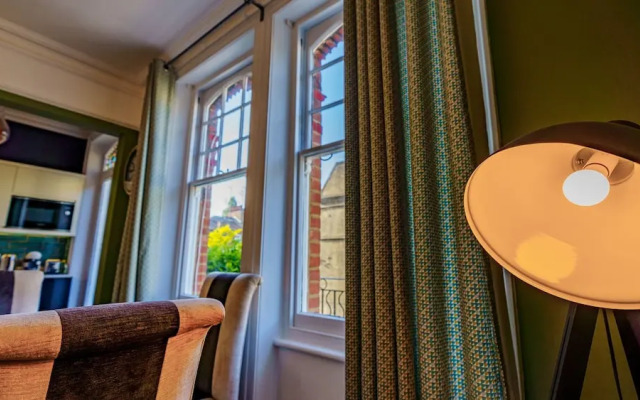Stylish One Bedroom Flat in Kensingston, London