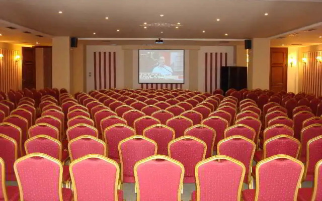 Comer Ionian Palace