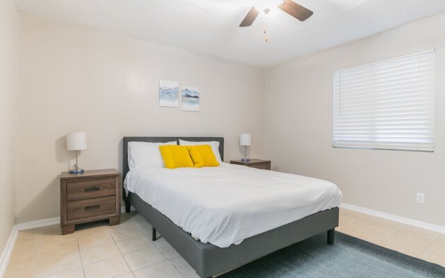 The Economy Suites of East Austin