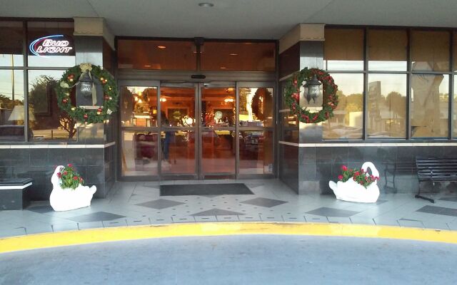 Imperial Swan Hotel & Suites
