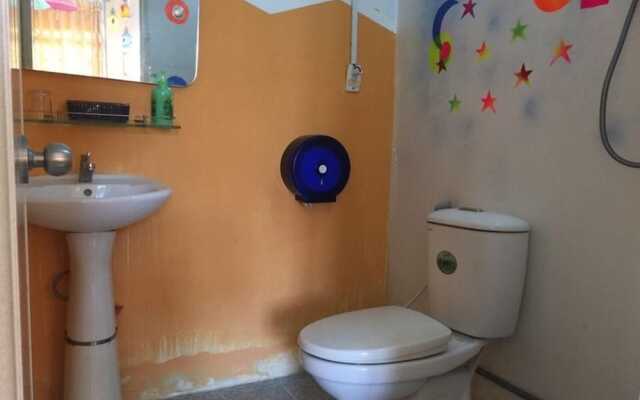 Hai Cay Thong Homestay - Hostel