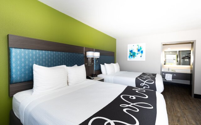 Marina Bay Inn & Suites