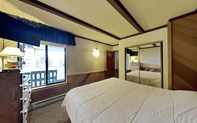 Slopeside 1849 Condos - Comfortable 3 BR Condos With Full Kitchens