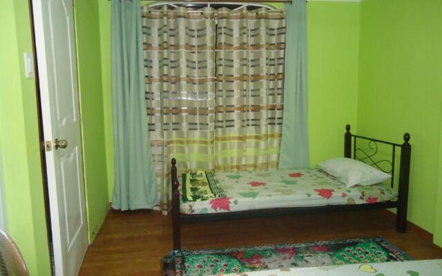 Donsol Aguluz Homestay
