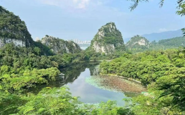 Zhaoqing Xingyi Hotel