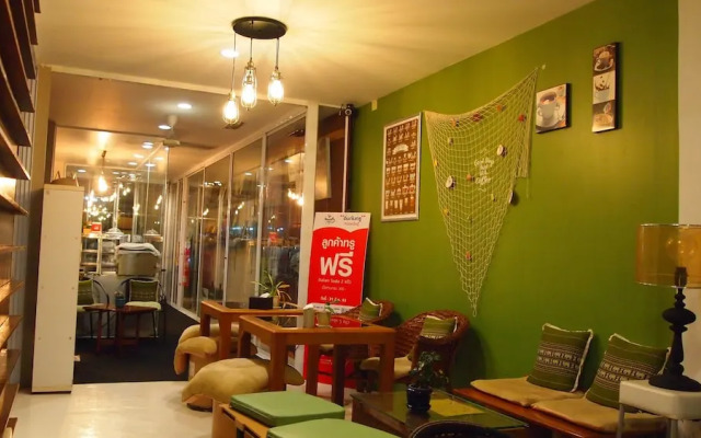 Coffee at Home Hostel - Adults Only