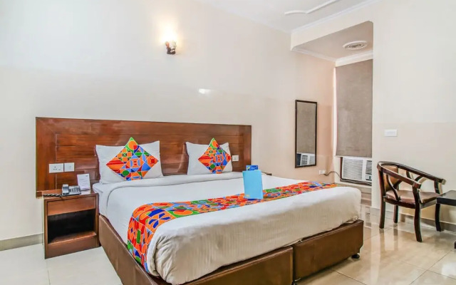 FabHotel Ashneer Residency