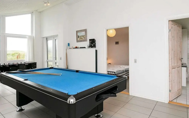 10 Person Holiday Home in Lokken-by Traum