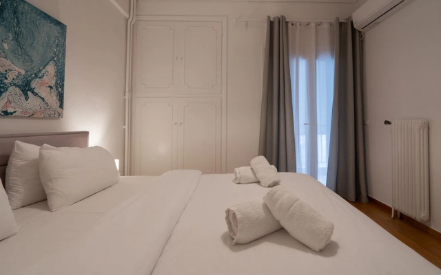 Zan Moreas Beautiful Apt in Koukaki