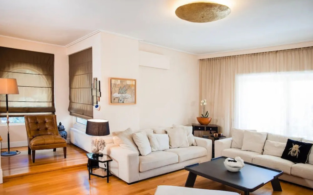 South Blue Tranquil Villa