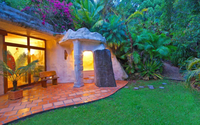 Amazing Wollumbin Palms Retreat at Mt Warning