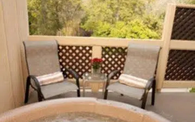 Sycamore Mineral Springs Resort