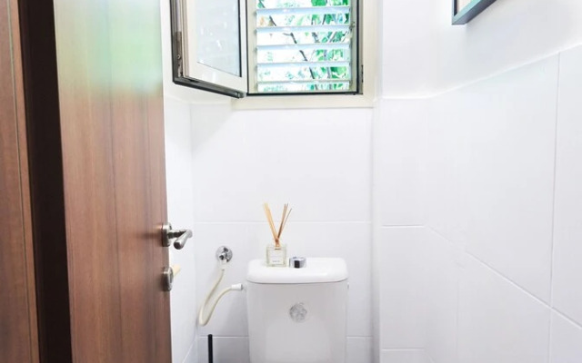 Designed Suite By The Beach