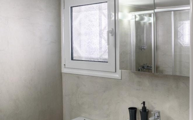 Modern Design Apartment Near Acropolis