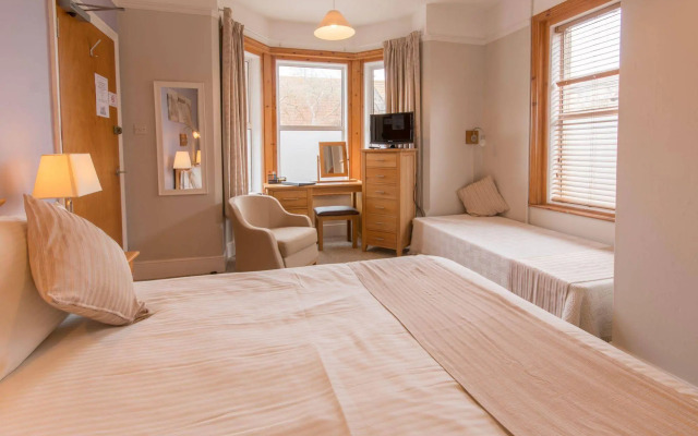 Caythorpe House